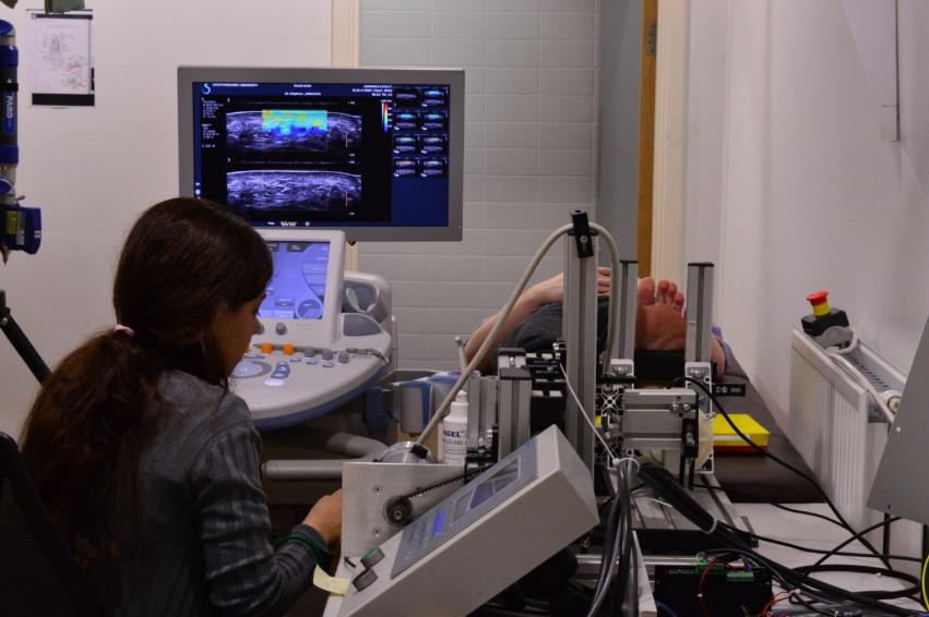 Ultrasound scanning of a foot